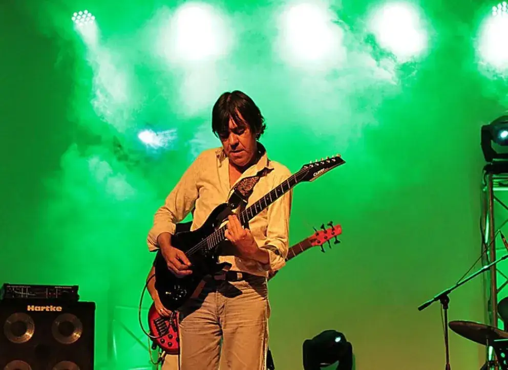 Falleció el icónico guitarrista misionero “Pomelo” Móttola