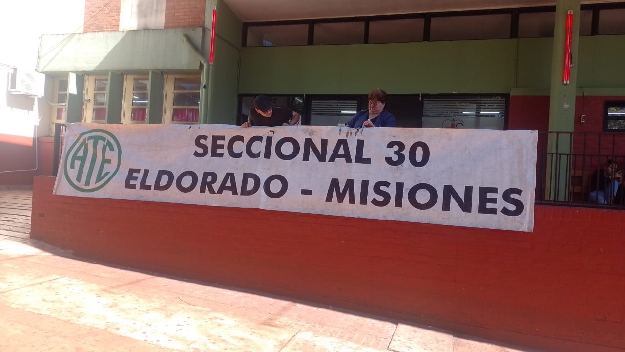 Adhesión total al paro de trabajadores de Salud Pública en Eldorado