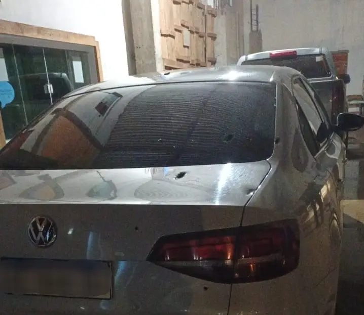 Tirotearon el auto de un jefe de Gendarmería en Irigoyen
