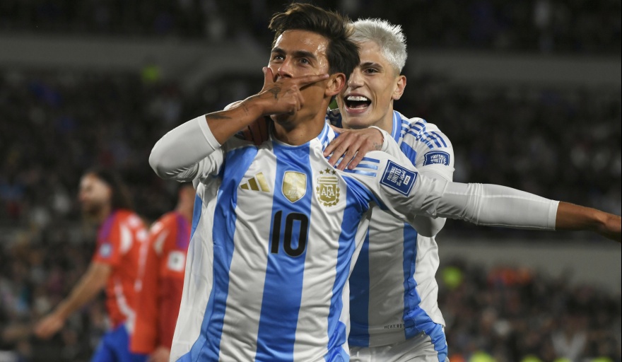 Argentina goleó 3-0 a Chile en El Monumental