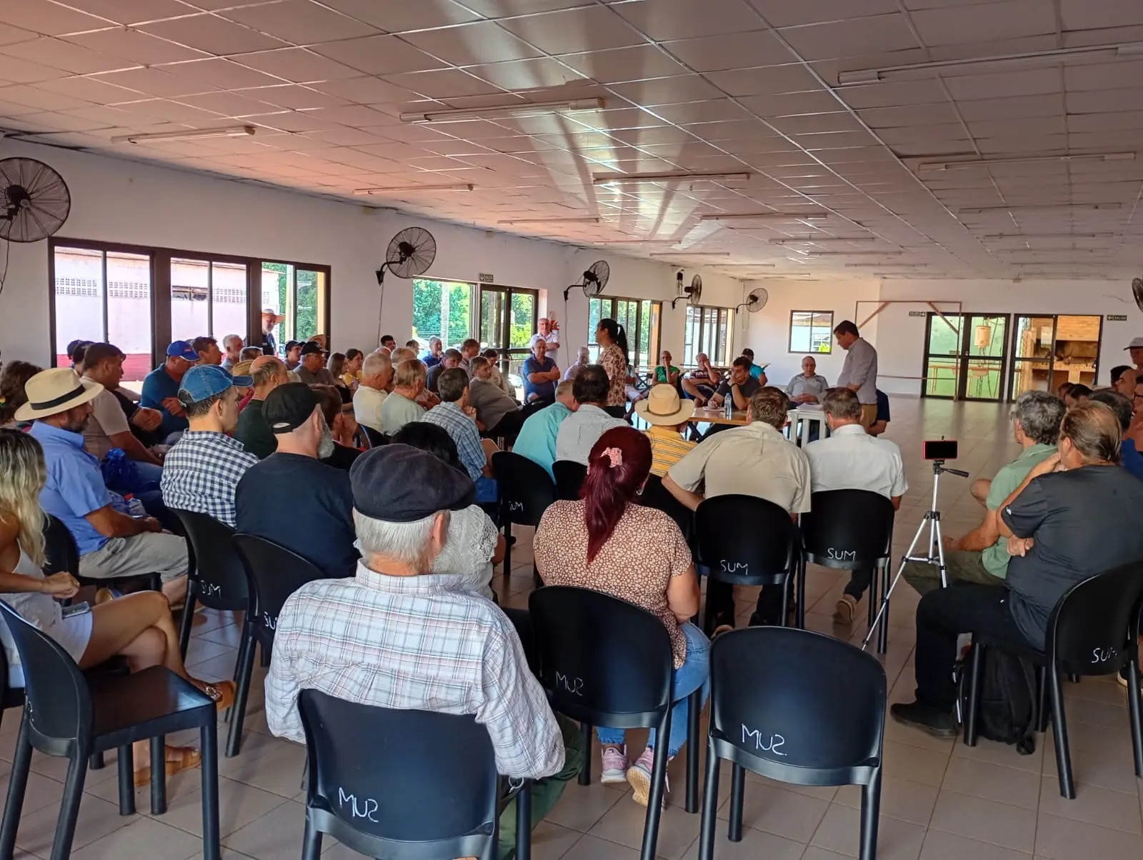 Productores yerbateros decidieron parar la cosecha