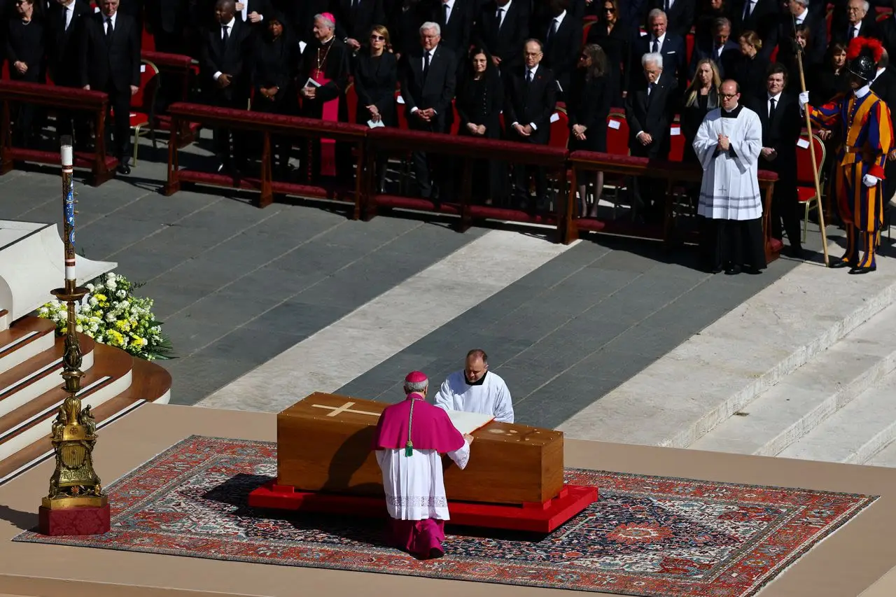 El mundo despidió al papa Francisco en un funeral histórico en el Vaticano