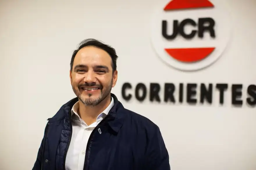 Corrientes al borde del colapso: Valdés congela salarios, los gremios se encienden y los municipios se funden