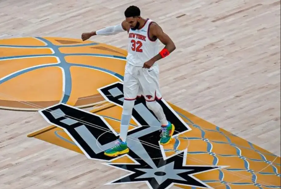 NBA: Los Knicks le ganaron a los Spurs en el primer juego de la final