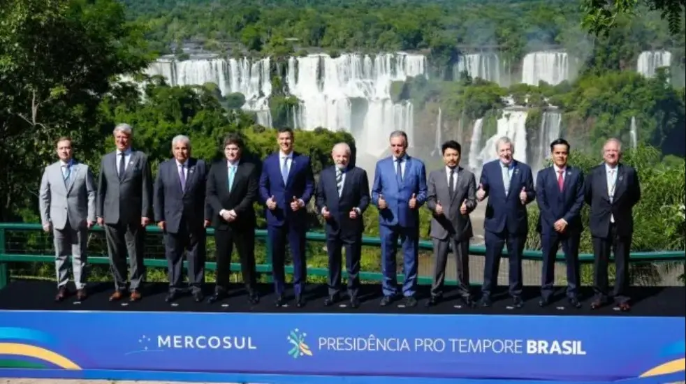 Milei criticó la "burocracia" del Mercosur y apoyó la presión de EEUU sobre Venezuela