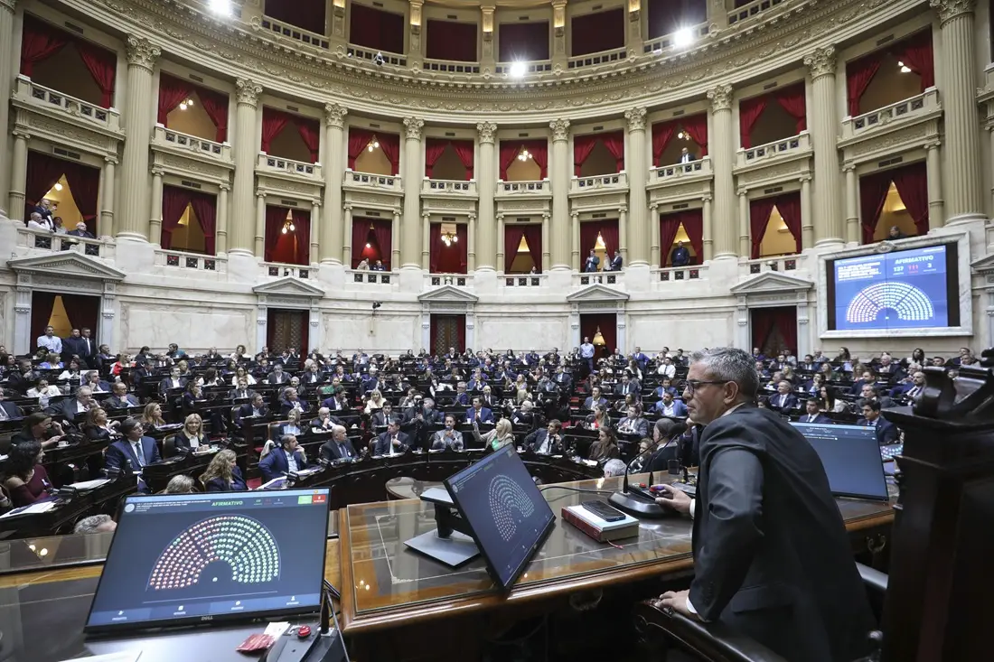 Minera premió con un viaje a los que votaron la Ley de Glaciares