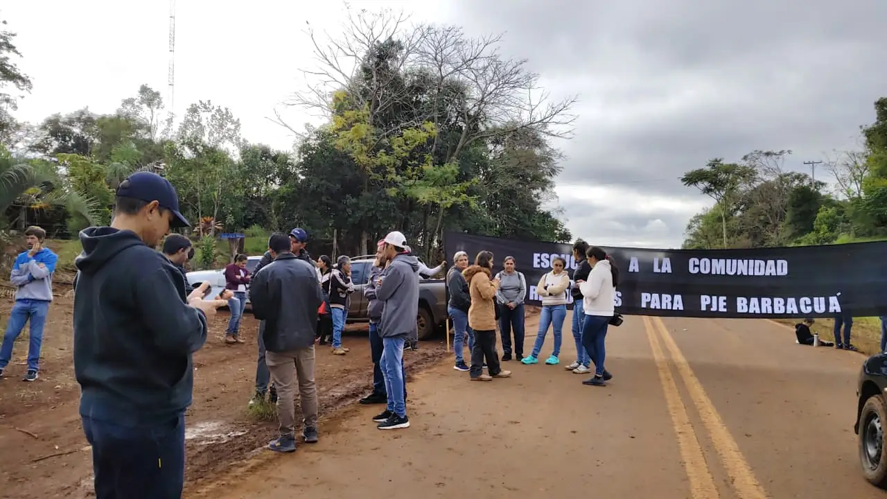 Escuela 958: Passalacqua se comprometió en resolver la crisis