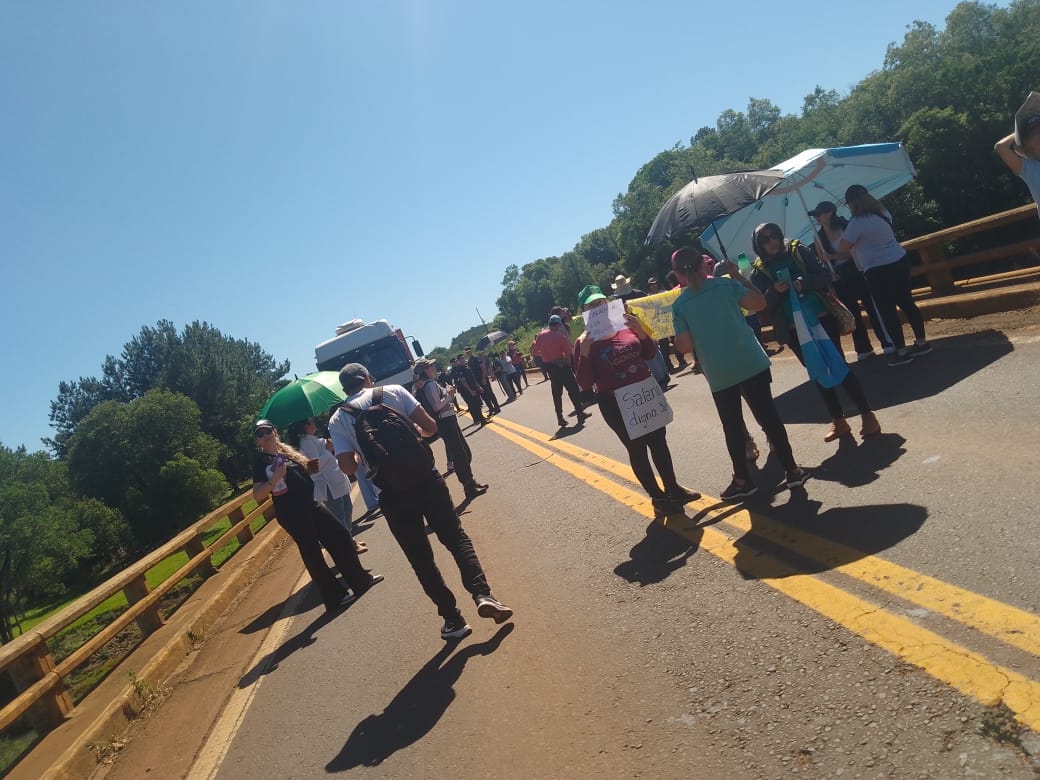 Docentes continúan con paros y movilizaciones en Misiones