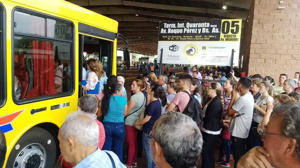 Milei recortó casi un 30% en los subsidios al transporte público