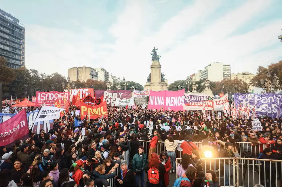 Encuesta: La violencia contra las mujeres, “es un problema estructural”