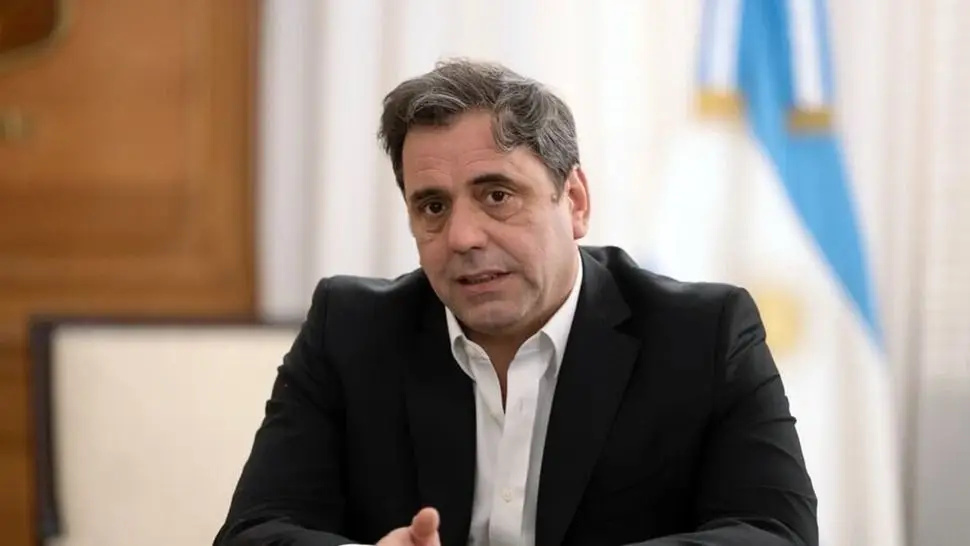 Designan a Catalán como nuevo Ministro del Interior