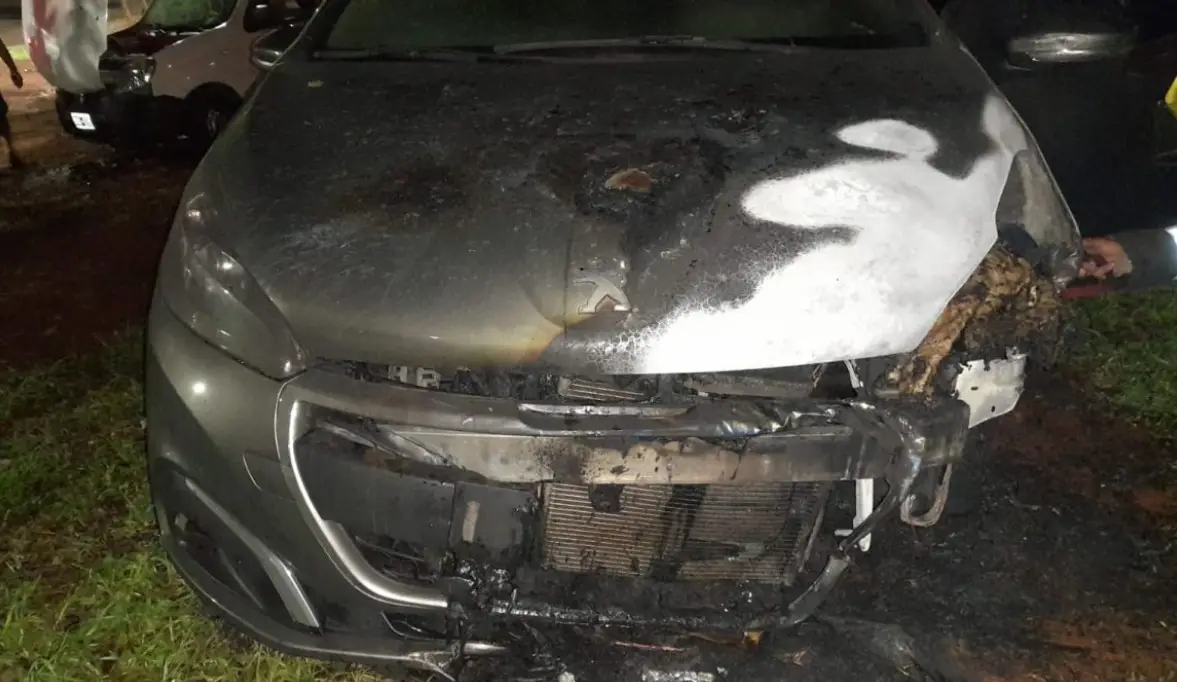 Investigan el incendio de vehículos en Posadas