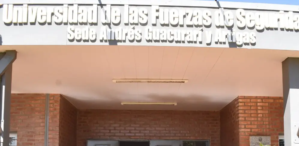 Por reducción de gastos, la Universidad de la fuerza de seguridad cortó el ingreso