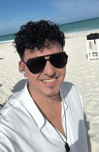 Guillermo Atencio se consagra con éxito en Bodas destino de Cancún