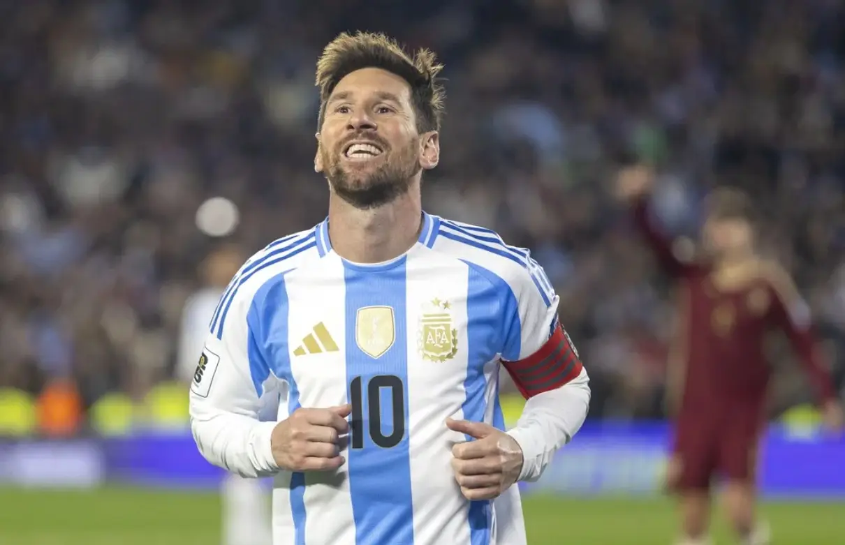 Messi llegó al país y se entrena por la tarde con la Selección argentina