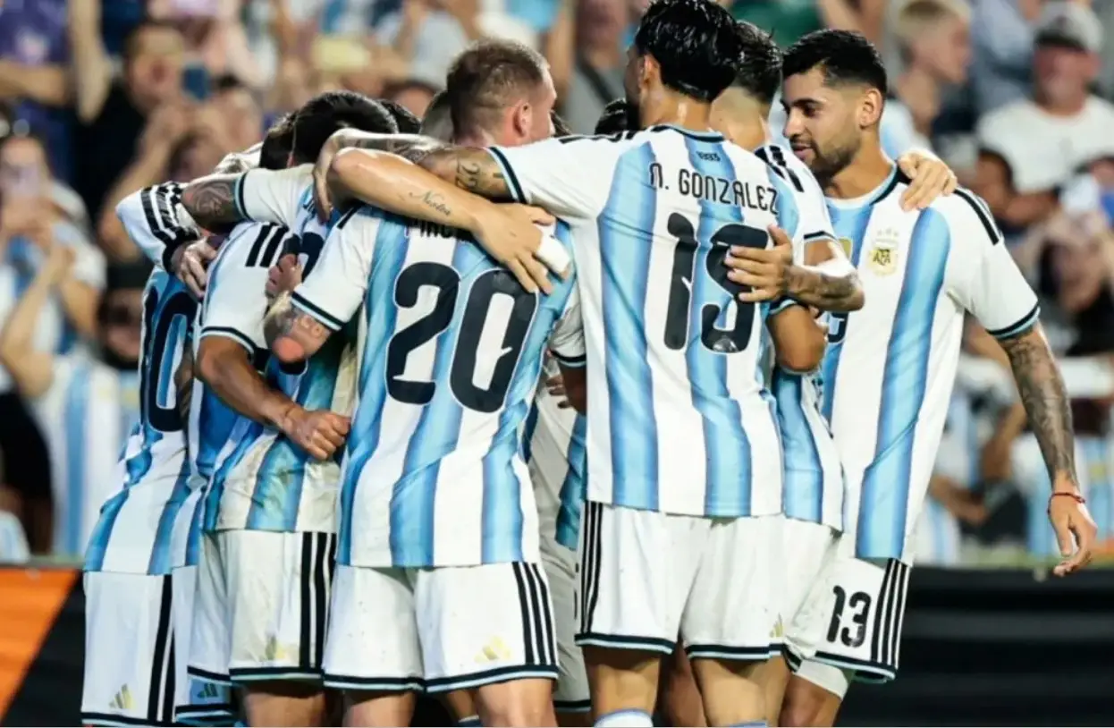 Con la vuelta de Messi, Argentina goleó a Islandia