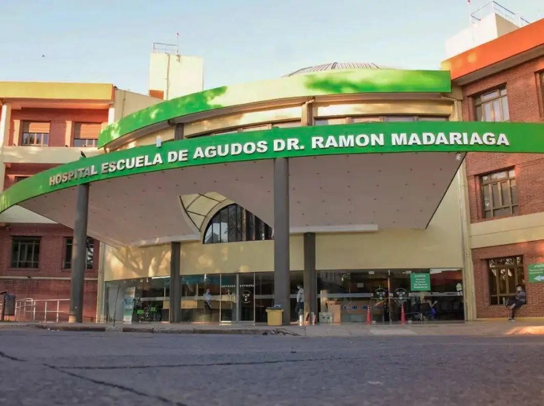 Adolescente lucha por su vida tras ser atacado con un cuchillo