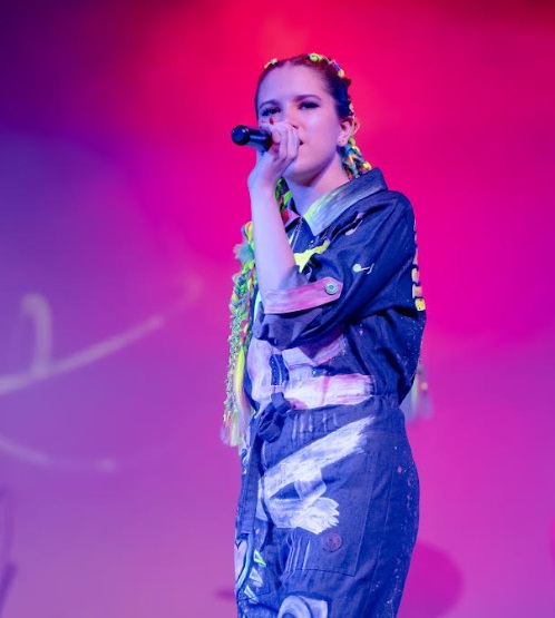 Martu Escalada presenta sus nuevas canciones con intensidad arrolladora