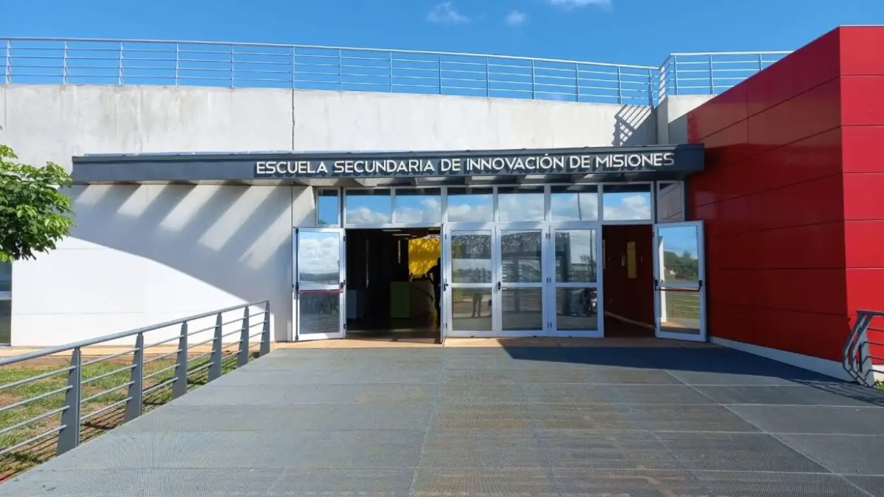 Docentes titularizados en la ESIM, cerca del máximo de horas permitido