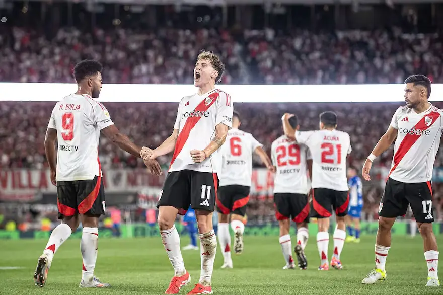 Con un tanto de Colidio, River venció a Atlético Tucumán