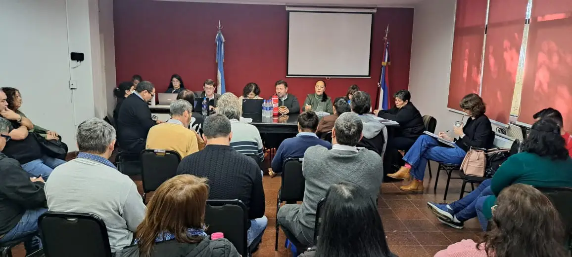 El gobierno avanzó en una recomposición salarial del 5,1% para docentes