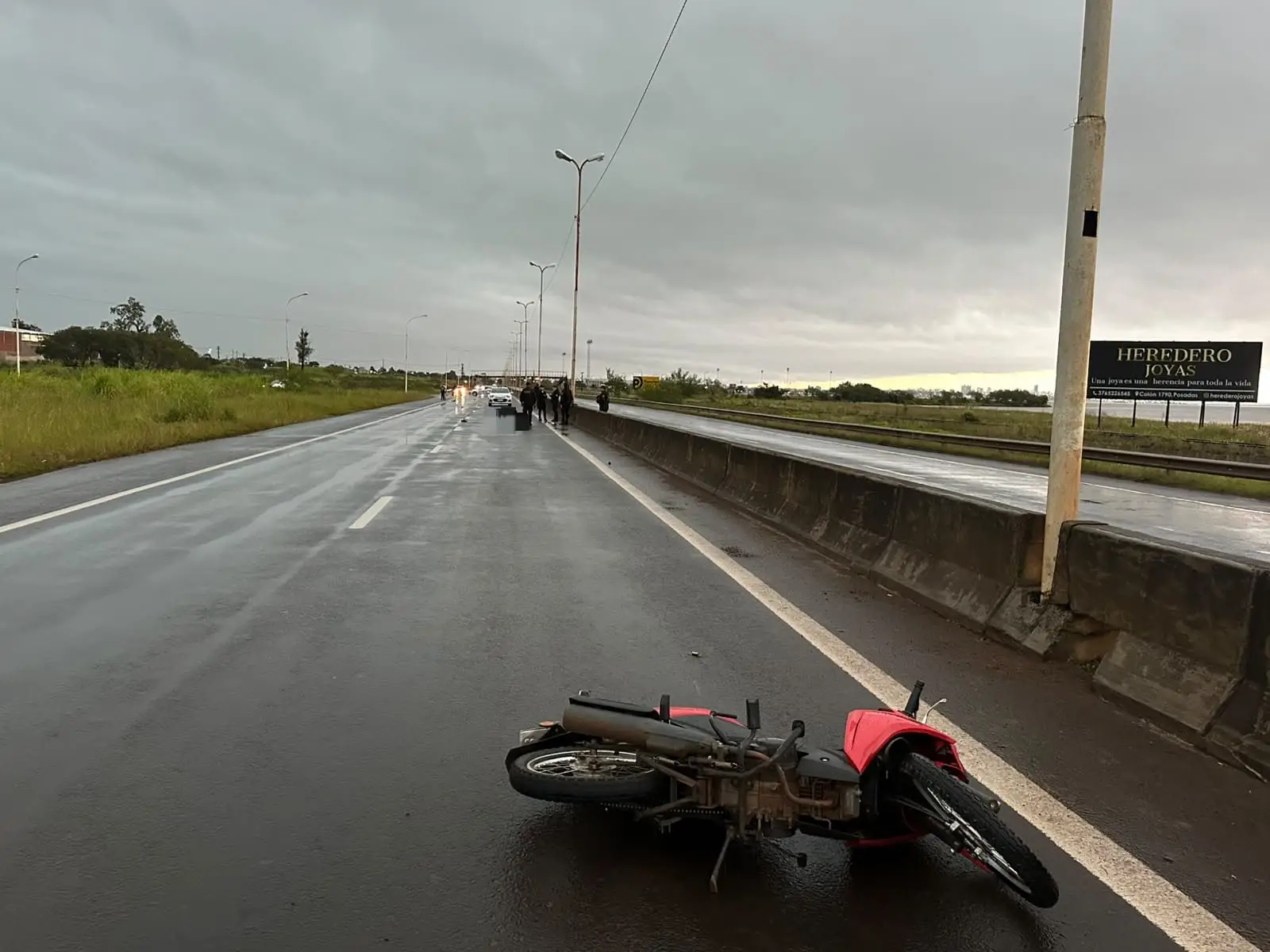 Dos jóvenes fallecieron tras un despiste en motocicleta