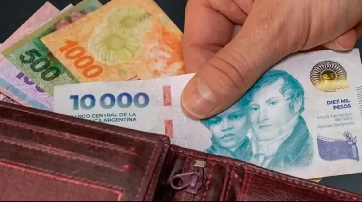 Ocho de cada 10 argentinos no llegan a mitad de mes