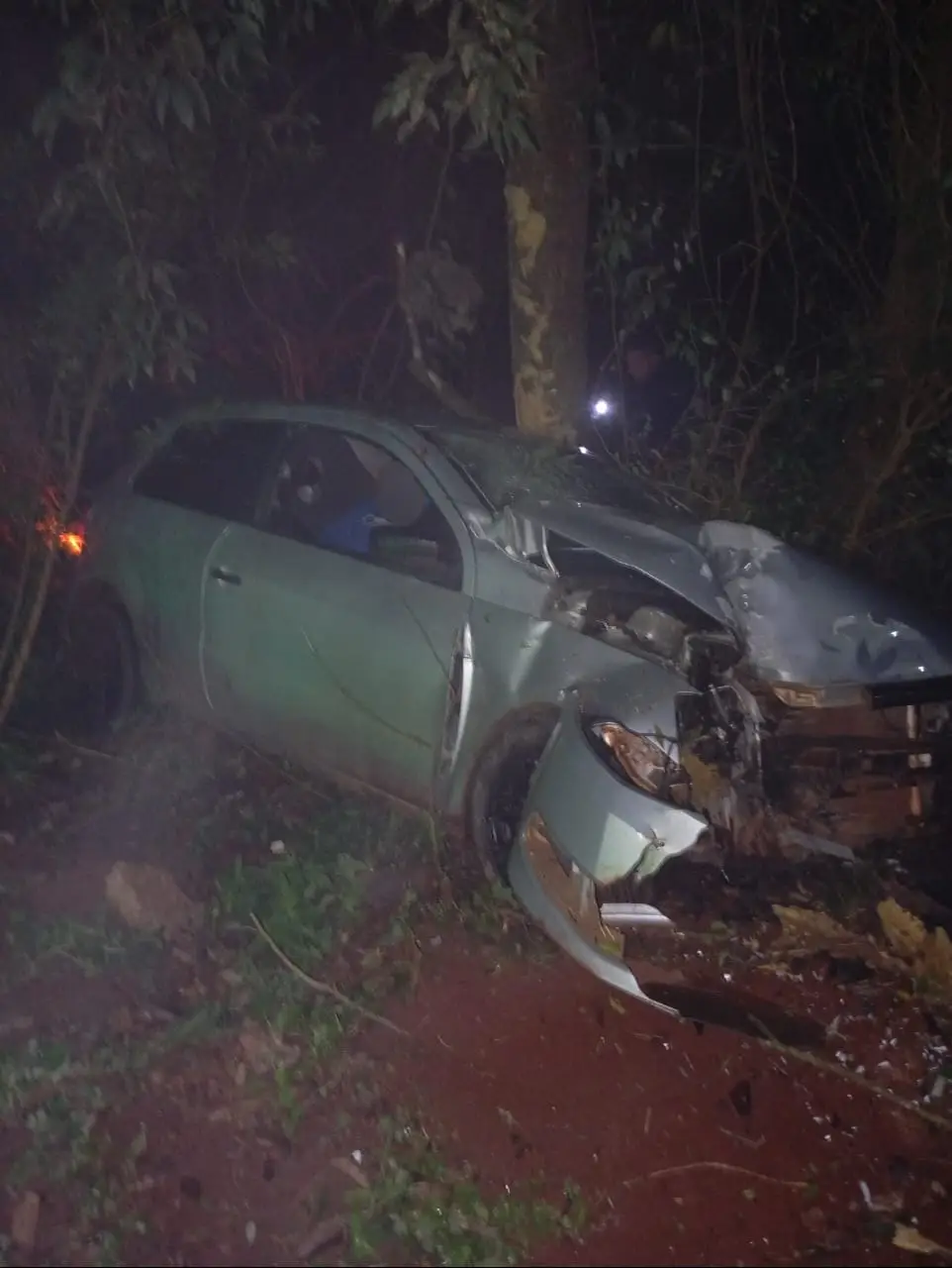 Puerto Esperanza: joven hospitalizado tras despiste de auto