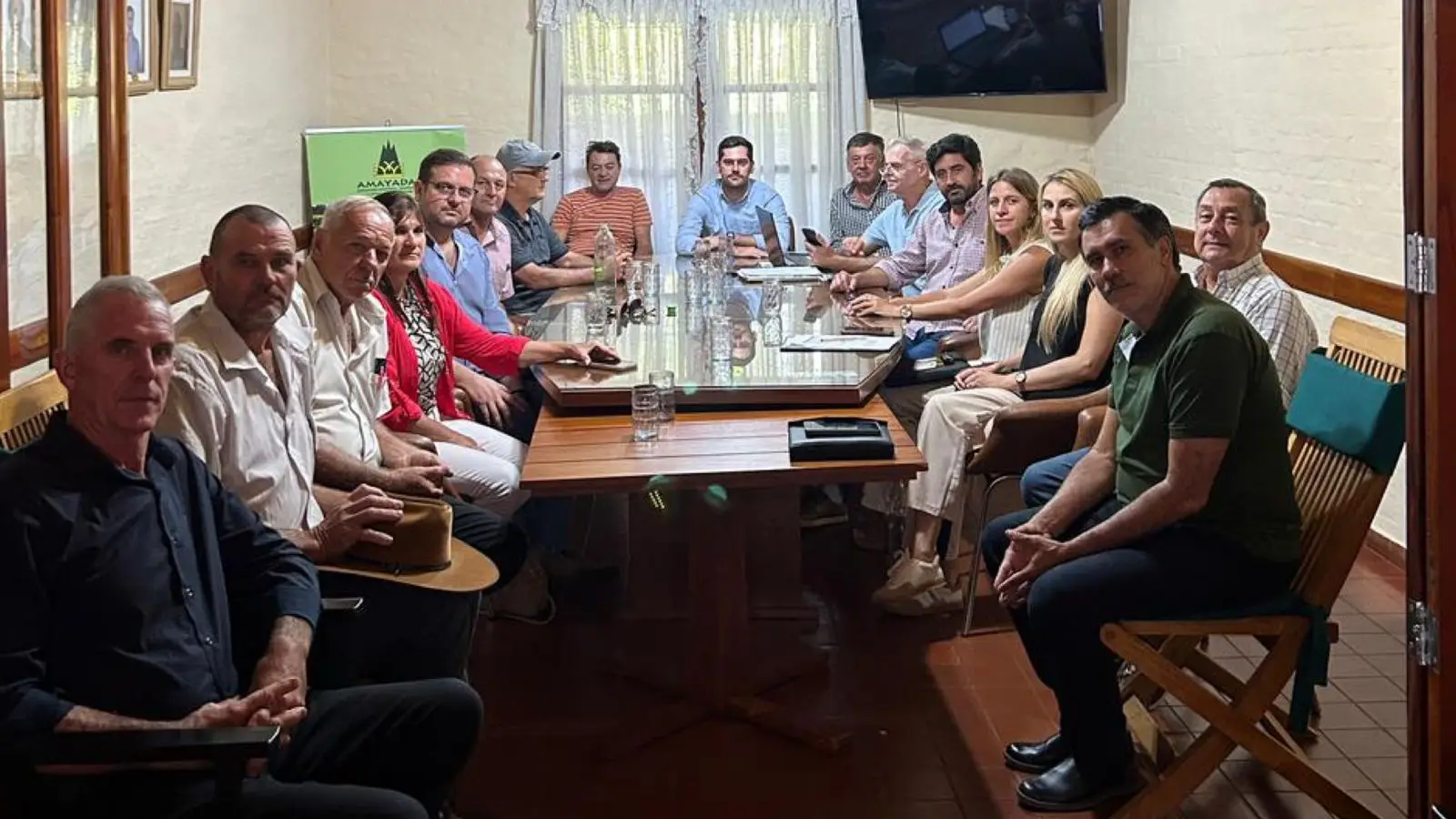 Analizaron iniciativas para aliviar al sector yerbatero y maderero