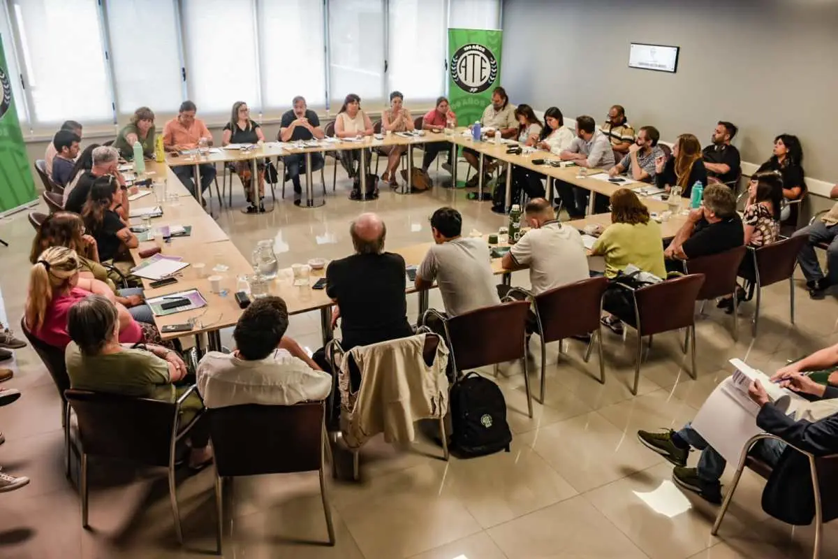ATE reunió a su conducción nacional para analizar más protestas