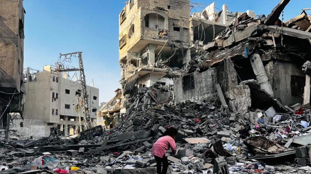 Muere un centenar de palestinos en bombardeo israelí en Franja de Gaza