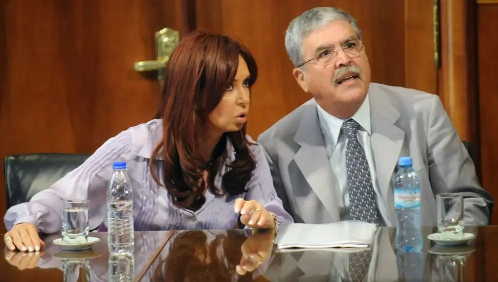 Ordenan la detención de Julio De Vido