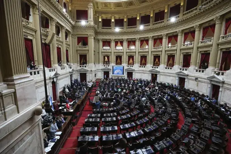 Pichetto, De Loredo y gobernadores no quieren interpelar a Karina