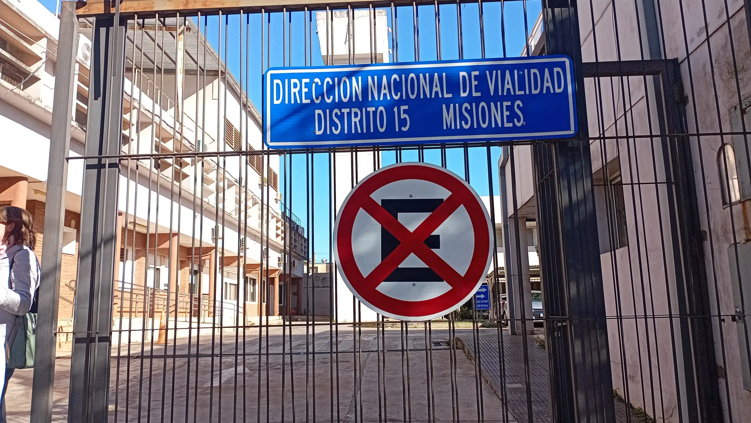 Milei apelará el fallo que suspendió la disolución de Vialidad