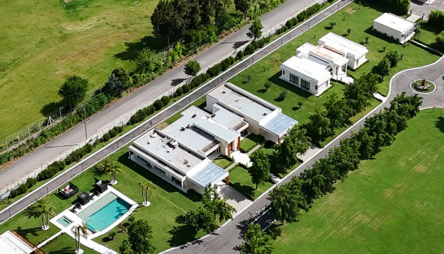Allanaron quinta ligada a dirigentes de AFA y secuestraron vehículos de alta gama