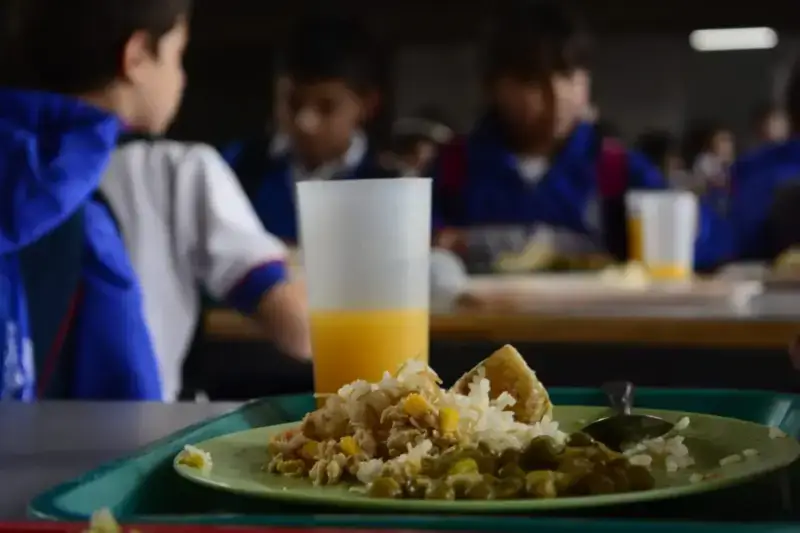 Frente a la crisis nacional, Misiones sostiene el plato en la "Meza"