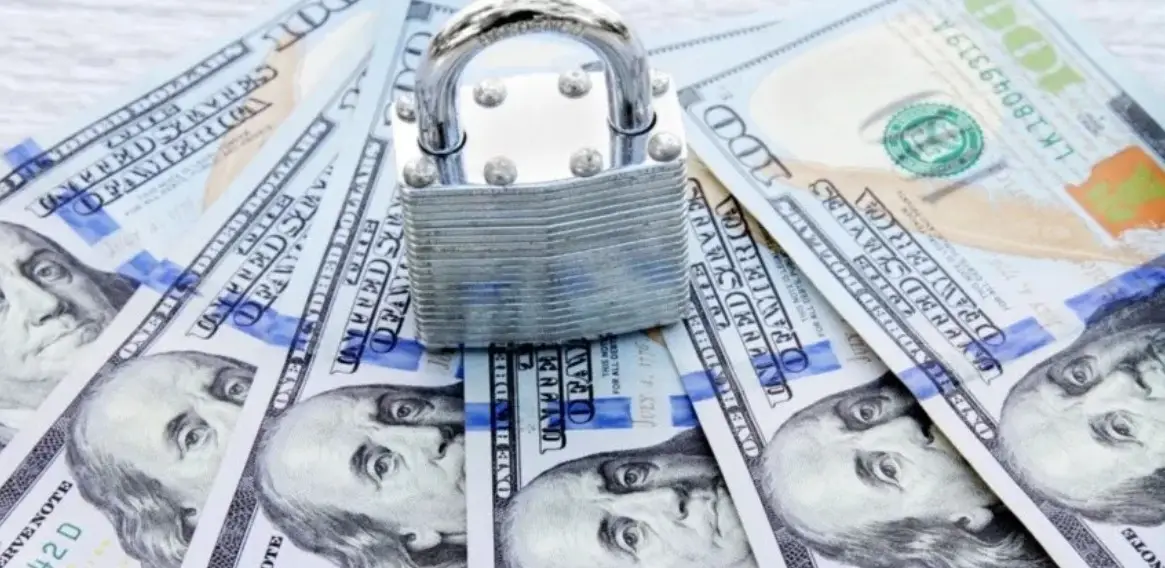 Primer día sin cepo cambiario: a cuánto debutó el dólar oficial