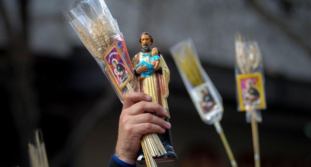 San Cayetano: pan, salud y trabajo