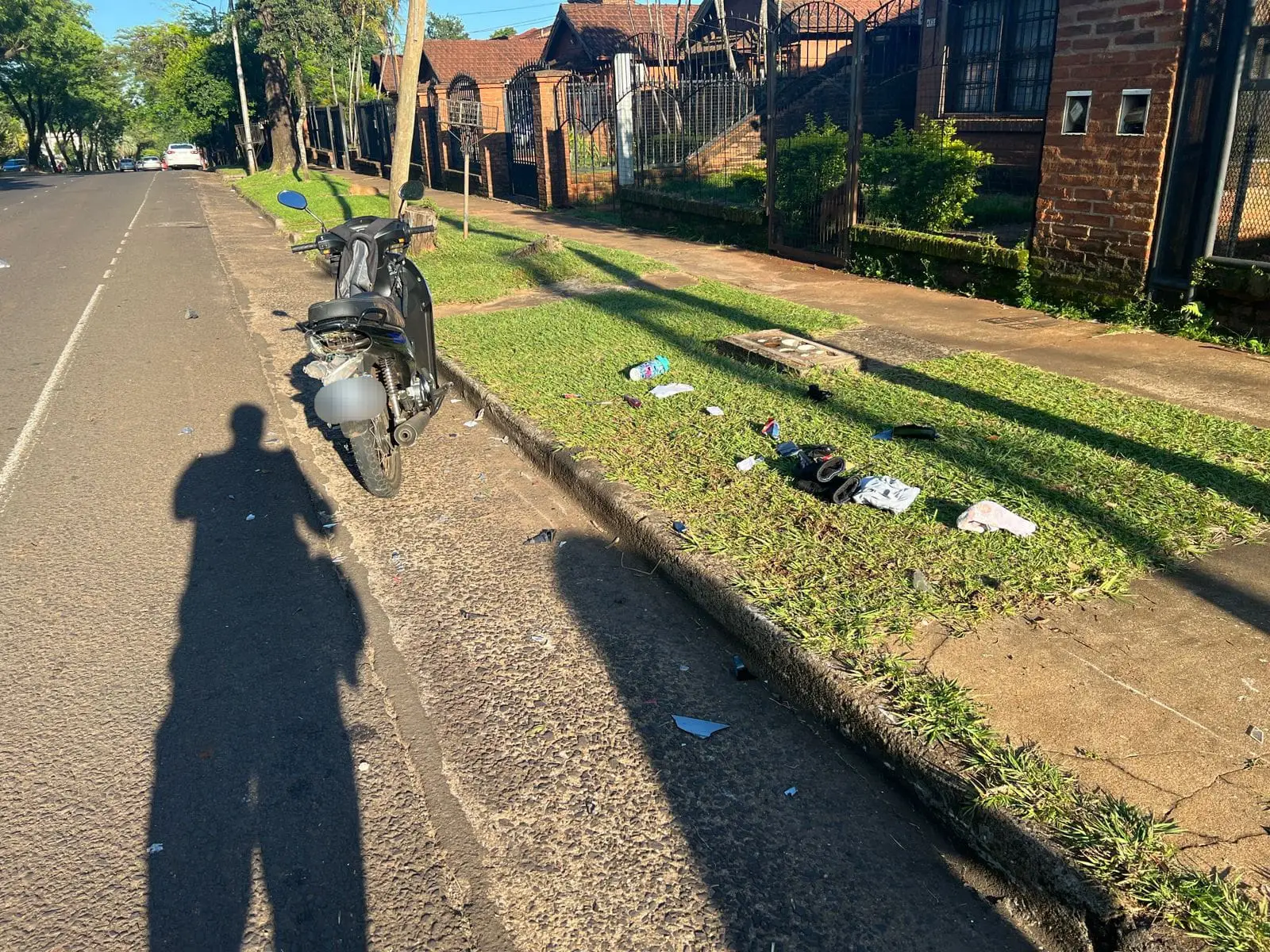 Posadas: chocó a una motocicleta y está prófugo