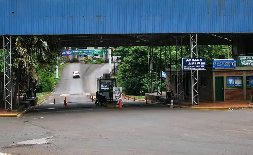Nación apunta a la frontera de Misiones con Brasil