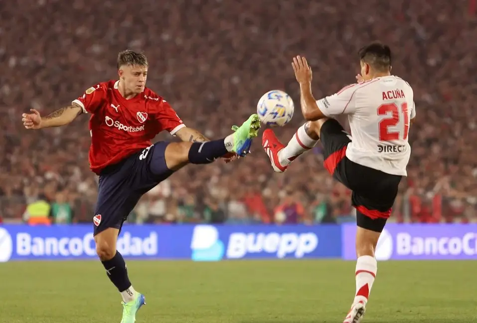 Con goles de Colidio, River le ganó a Independiente