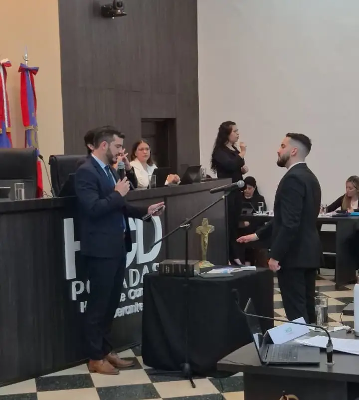 Paonessa asumió como Defensor del Pueblo de Posadas