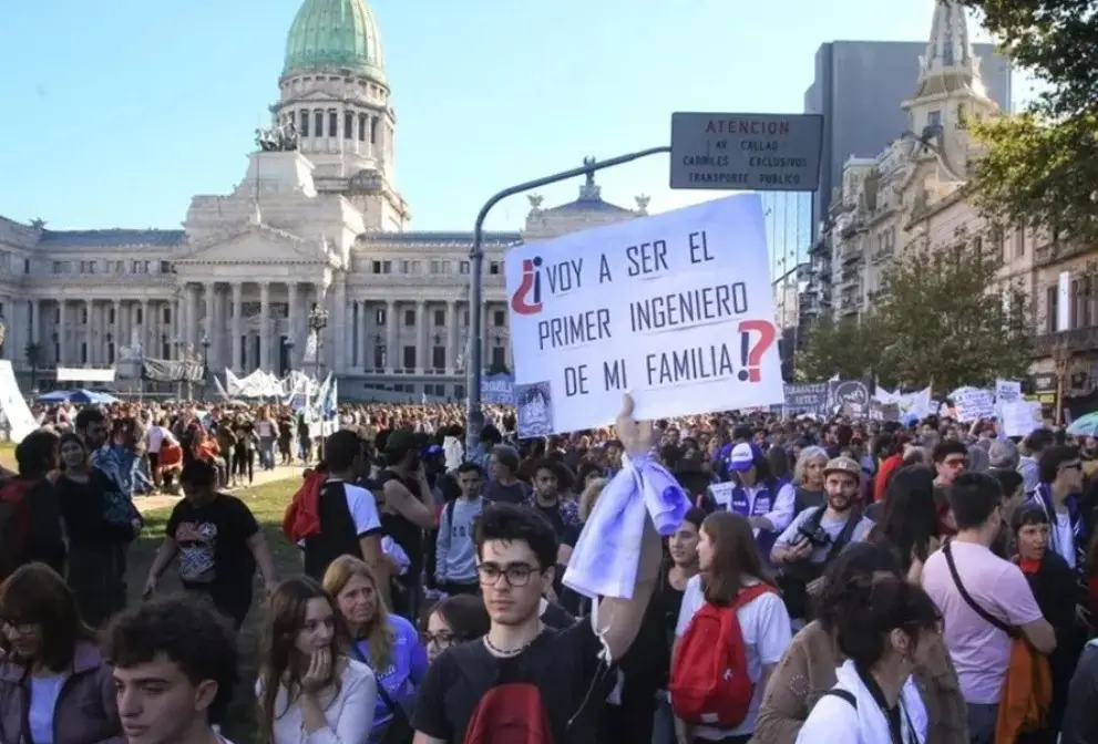Nuevo paro nacional en defensa del financiamiento universitario