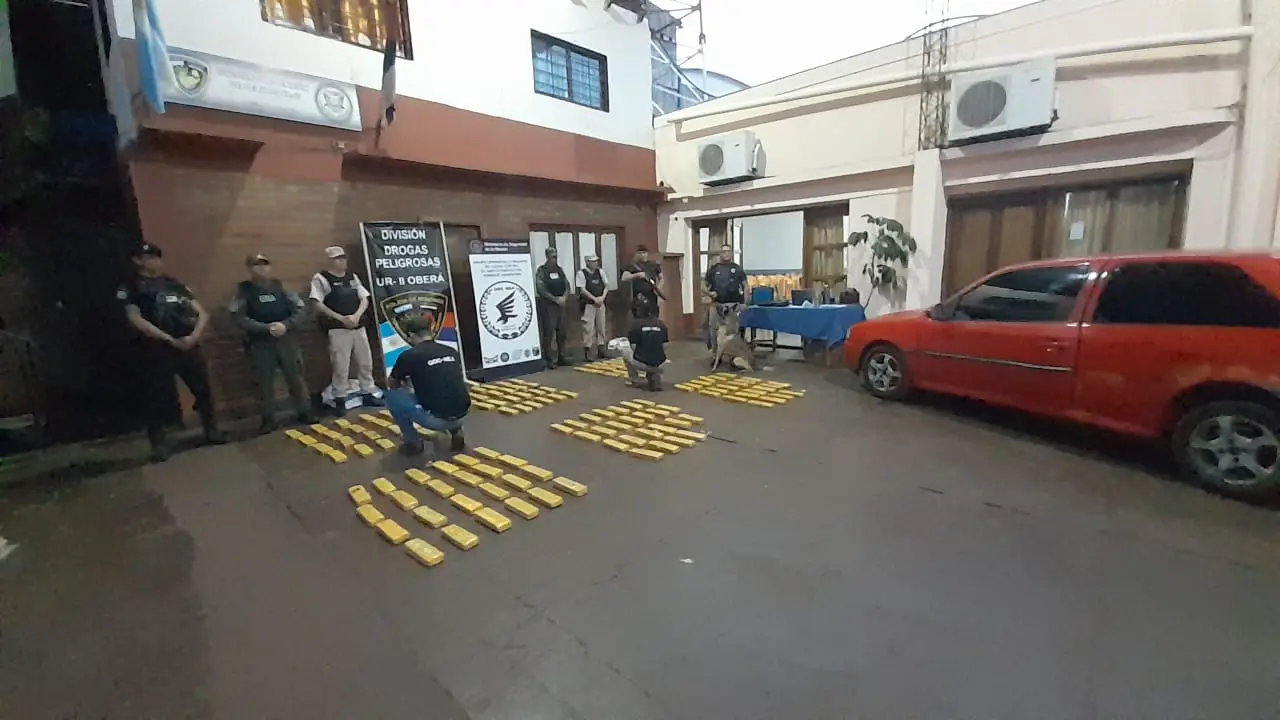 Oberá: secuestraron de 142 ladrillos de marihuana