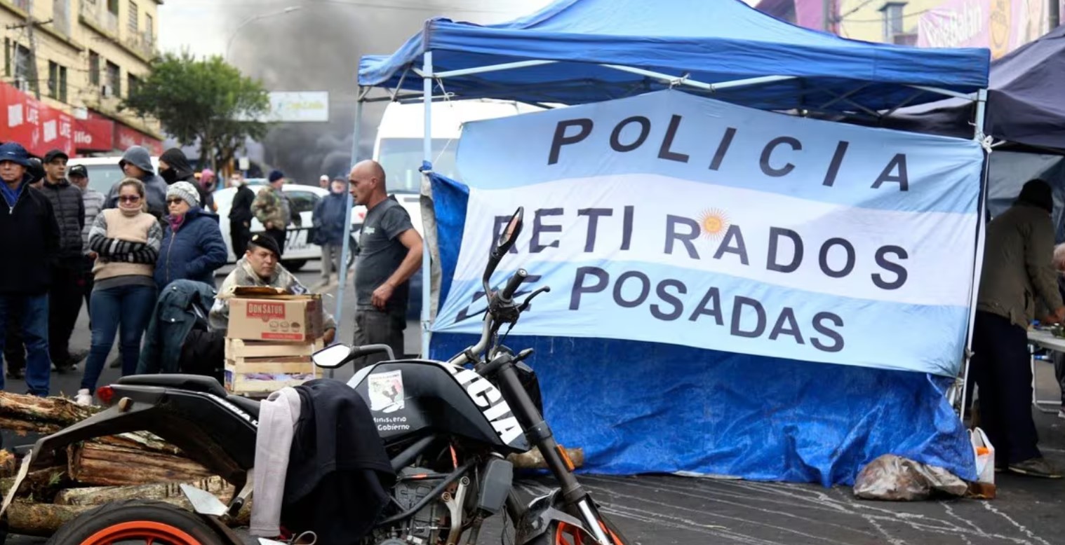 Policías detenidos por sedición: presentaron recurso de amparo por despidos