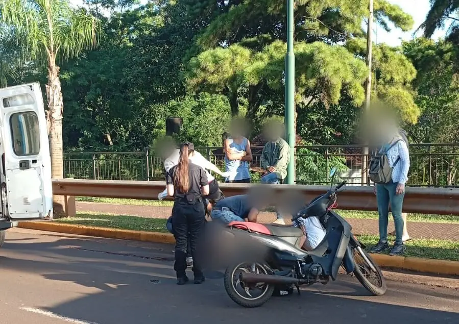 Motociclista está grave, una colisión con un can