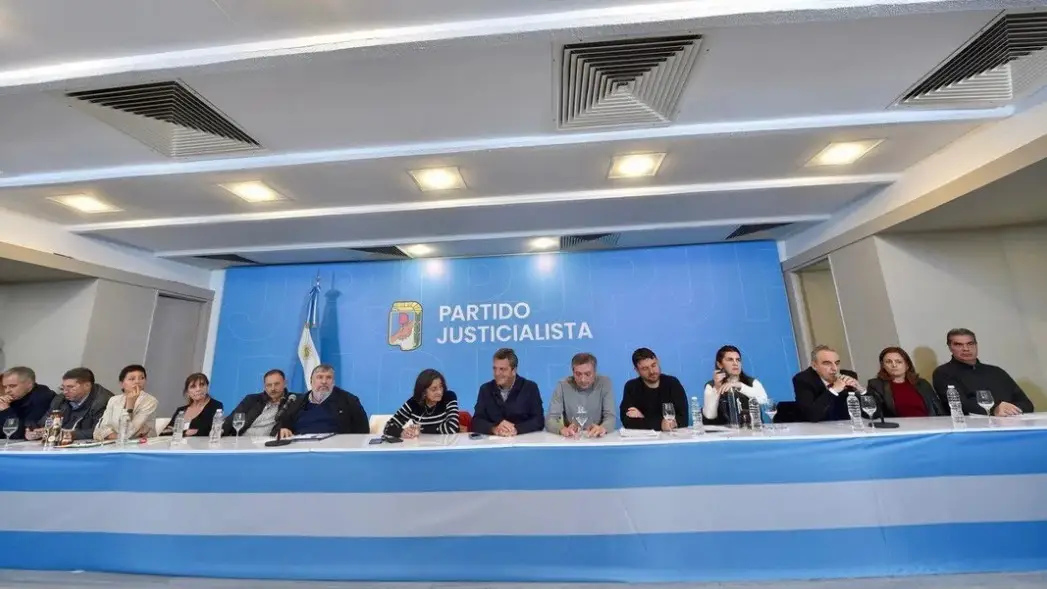 El PJ realizó una cumbre de urgencia con Massa, Moreno y Grabois