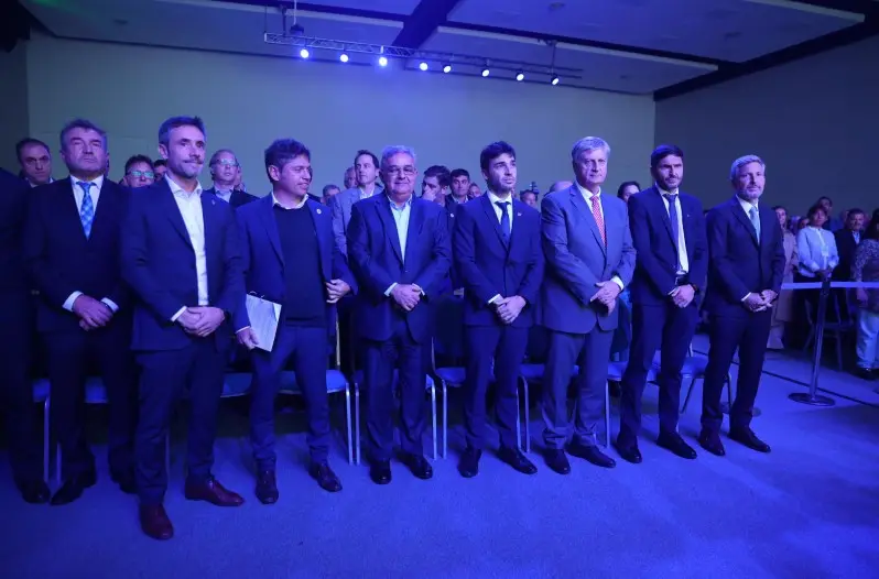 Gobernadores rechazaron los cambios en el IVA de Caputo y retrucaron: “Que elimine el impuesto a los combustibles”