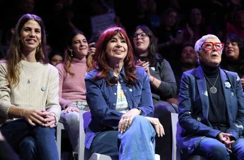 Cristina cruzó a Milei: “El décimo default no es una fantasía demasiado lejana”