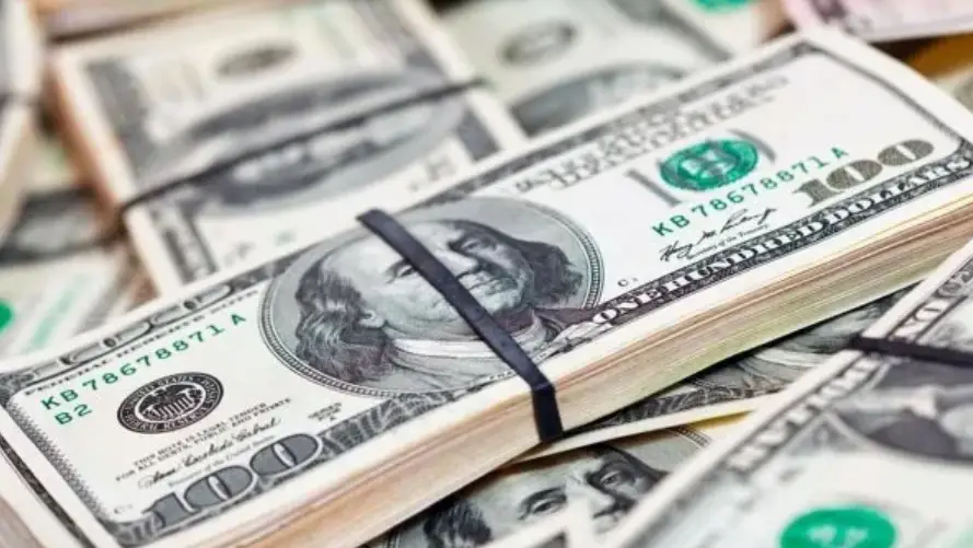 El dólar arranca la semana con un fuerte aumento